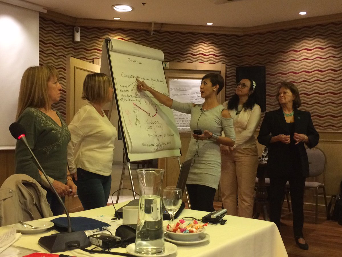 FIA_actors's tweet photo. Las mujeres sindicalistas de @unimei #PANARTES y #FIALA trabajan juntas preparando un programma de #igualdaddegenero con @uniontounion https://t.co/oxLdxSiBqC