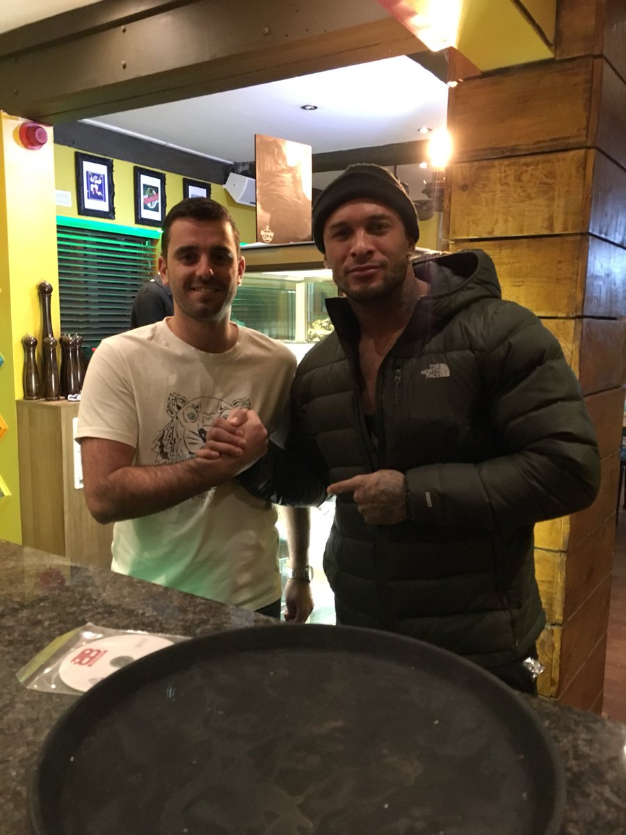 Back to back with <a href="/themcfinchy/">Finchy</a>  #bounceisback <a href="/OwenHarrison1/">Owen</a> and <a href="/lew_harrison/">Lewis Harrison</a>  😌💁🏽‍♂️ he gave me latest cd