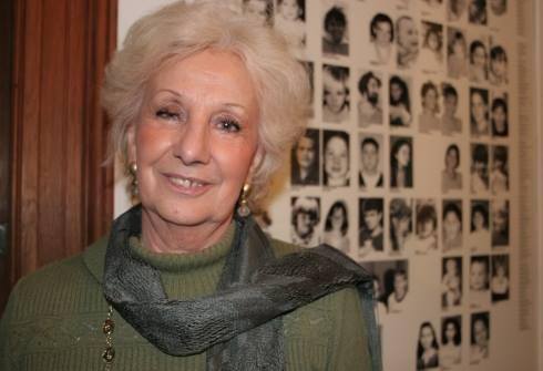 SUTEBAProvincia's tweet image. REPUDIAMOS LA EDITORIAL DEL DIARIO LA NACIÓN POR AGRAVIAR LA LUCHA DE LOS ORGANISMOS DE DDHH. Nota completa bit.ly/2AhOWEV