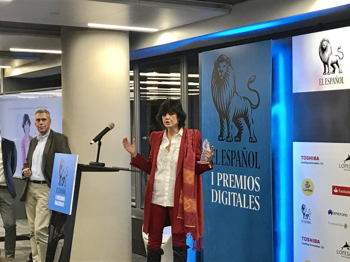 spain_startup's tweet photo. ¡Mil gracias @elespanolcom por premiar a @mbenjucv como embajadora digital en la I edición de #premiosdigitales! https://t.co/Ci1wjp5Ntw