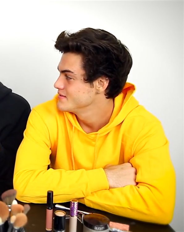 HE LOOKS SO GOOD FUCK