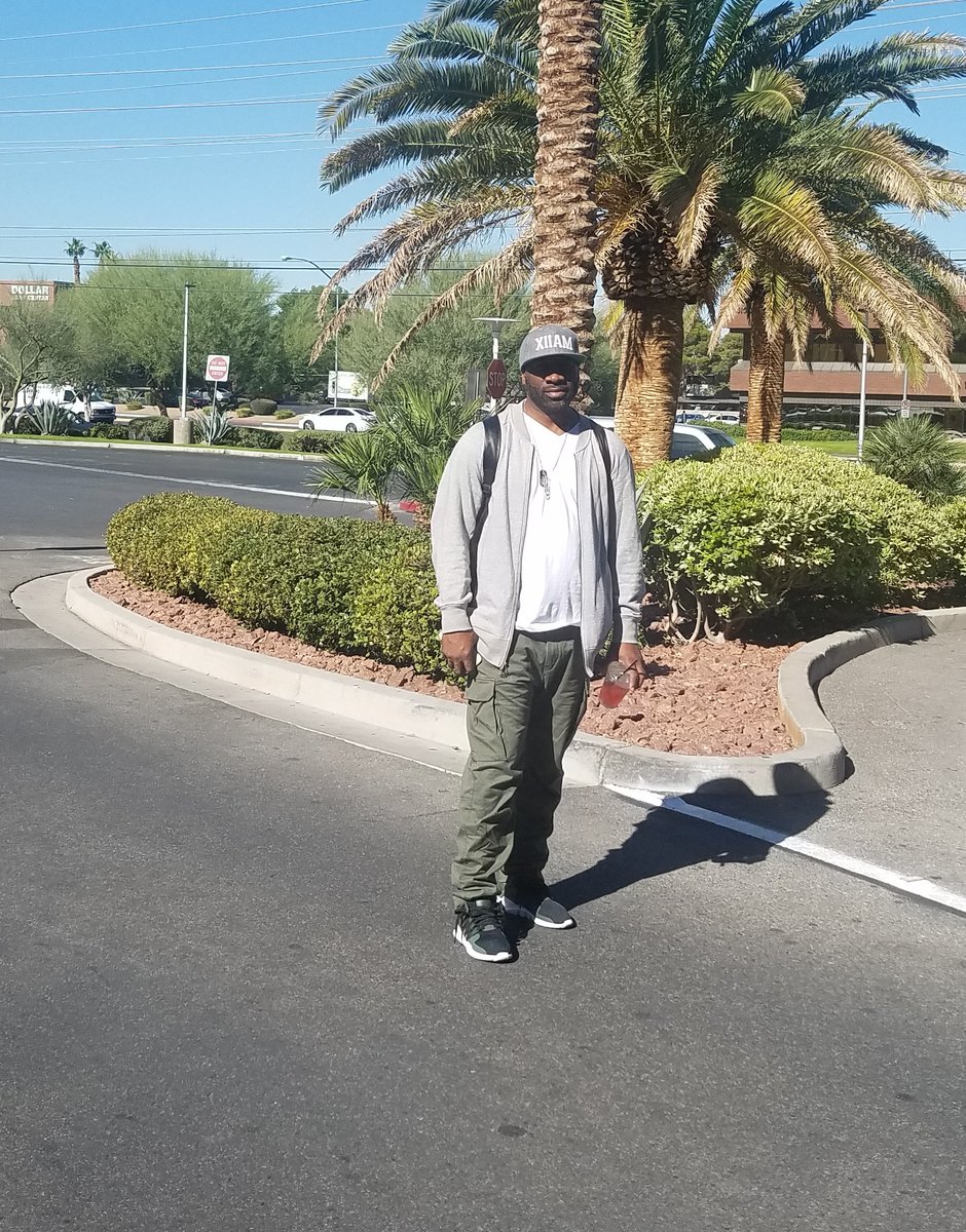 OneTwoTray's tweet photo. #workHARDplayHARDER #IDOTHIS4THECULTURE
#UseeME
#DIFCLOTHLYFE
#sameENERGY
#newmoveMENT
#newMINDset
#bandwagonisfullLYFE https://t.co/v2ufr0JL2d