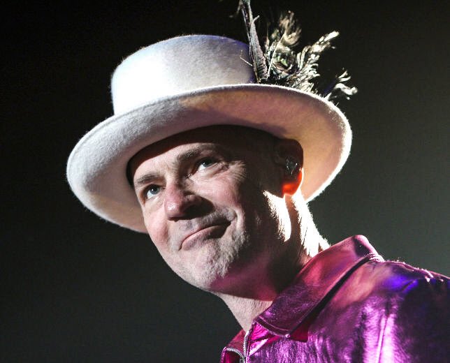 honouringgord's tweet photo. "In your eyes, it's what love looks like, it's the longest thing that we do" #WhatBlue 
#GordDownie #TragicallyHip 
#TuesdayThoughts 🎶🎩💙 https://t.co/Oeohg3X4T5