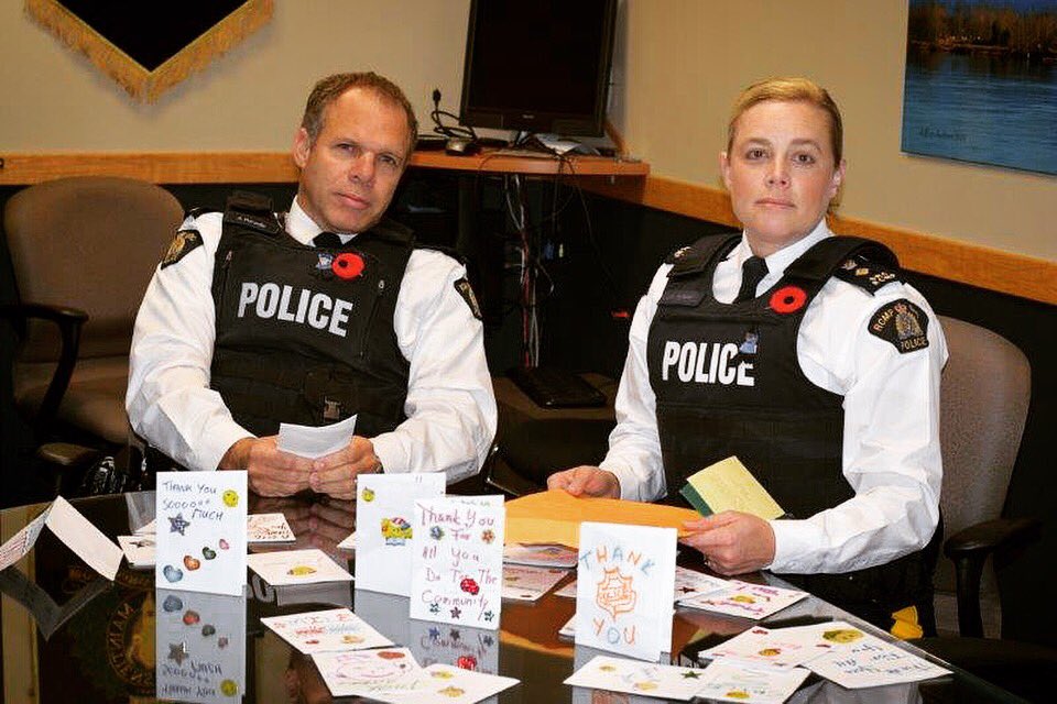 RidgeRCMP's tweet photo. Thank you Maple Ridge Rotary for the wonderful cards of support and appreciation as we reflect on our fallen comrade in Abbotsford. https://t.co/2ni2pThE8w