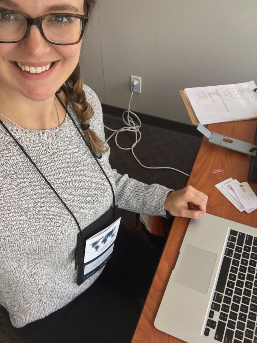 danielletorrie_'s tweet photo. Feeling grateful for @cybera's mountain casual dress code at #CyberSummit17 at the @banffcentre! Can I wear fuzzy sweaters at every event!? https://t.co/SNJ415BJc8
