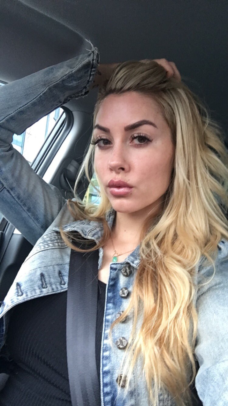 Went to a modeling agency today in Bratislava. Trying to get some werkkkkk https://t.co/s14cSxnl5S