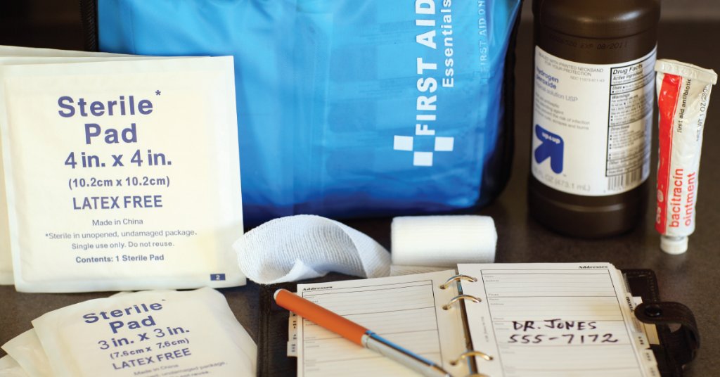WebMD's tweet photo. Diabetes can turn a minor injury into a major problem. Here's what you should keep in your first-aid kit: https://t.co/LCHP251RvH https://t.co/UHoaAb5zGa