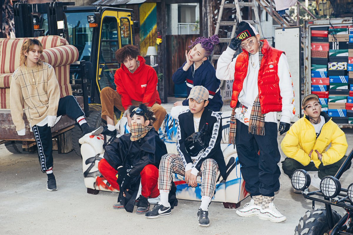ZicoBlockbFr's tweet photo. TWT ~ 171107 | blockb_official
D-DAY★
#171107_6PM #6th_Mini #MONTAGE #ShallWeDance #쉘위댄스 #BlockB #블락비 #COMEBACK https://t.co/YfaFCx106j