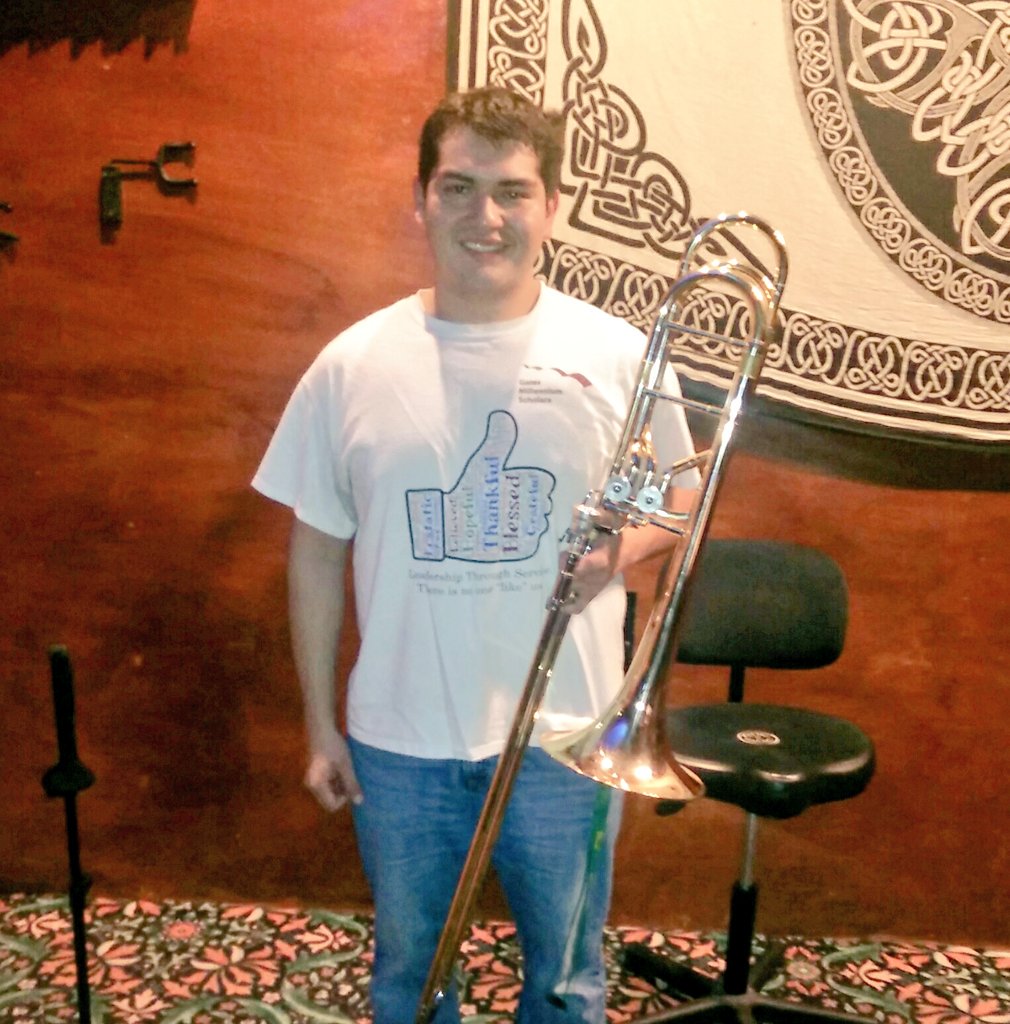 sparkbirdmusic's tweet photo. And Jon Caponetto did an awesome job with the trombone on "White Appetites"! @SproutCity #IncredibleDistance https://t.co/Kado8ZTuHn