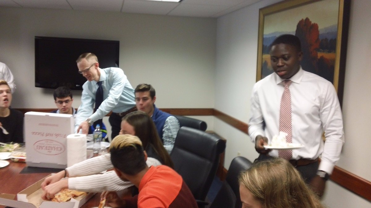WADAP1834's tweet photo. @WorcesterAcdmy @StoweDegon for insights into accounting, entrepreneurship and careers #WAdifference with Kofi Abankroh '13 https://t.co/Td6cSdquVZ