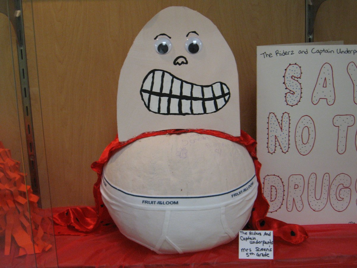 Pineridge Education Center celebrates Red Ribbon Week with a Pumpkin Decorating Contest.
Ms. Screen Grade 5