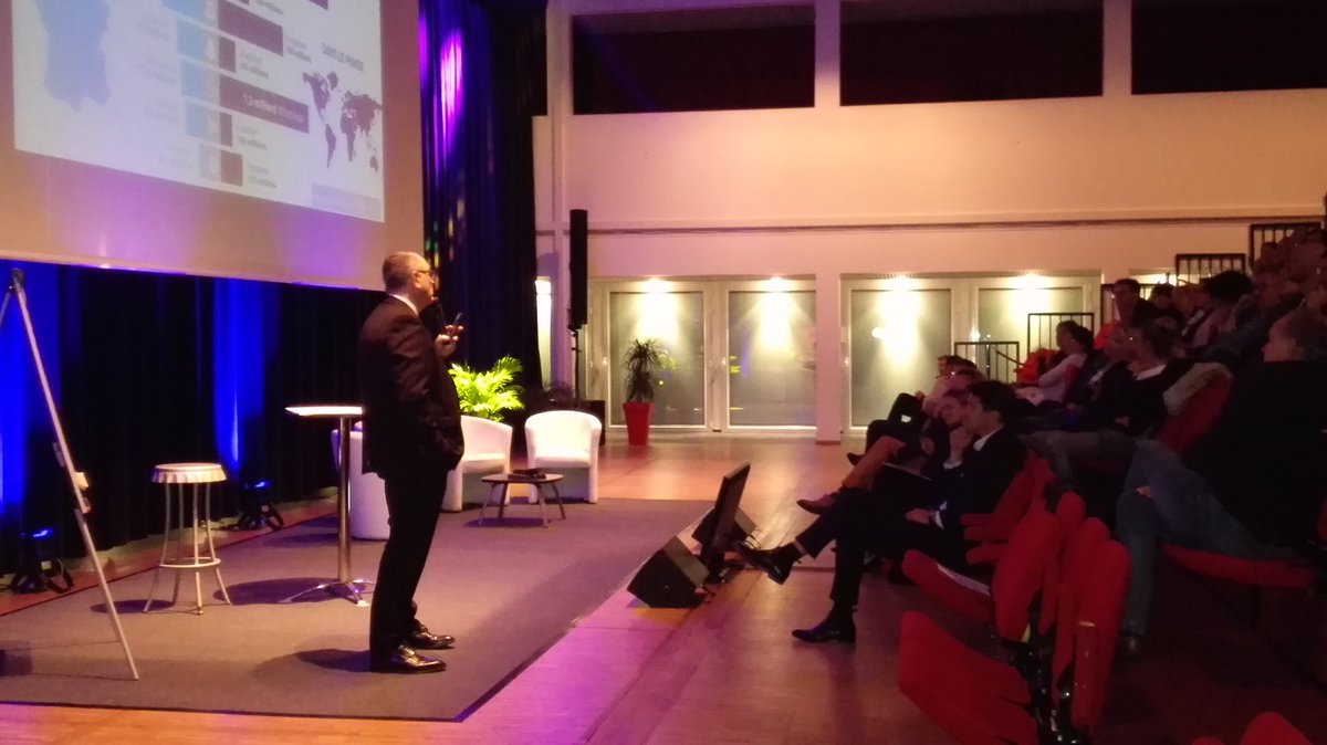 Conférence a #Vannes avec 200clients <a href="/AdeccoFrance/">Adecco France</a>  sur le digital &amp;  le management !@SBourdu <a href="/jerickdevelle/">Jerick Develle</a>