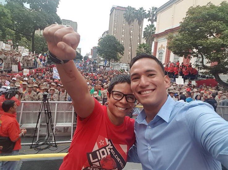 100 % amor x Caracas! Juntos construiremos la ciudad que soñamos ✊🏾#CaraqueñaDePuraCepa