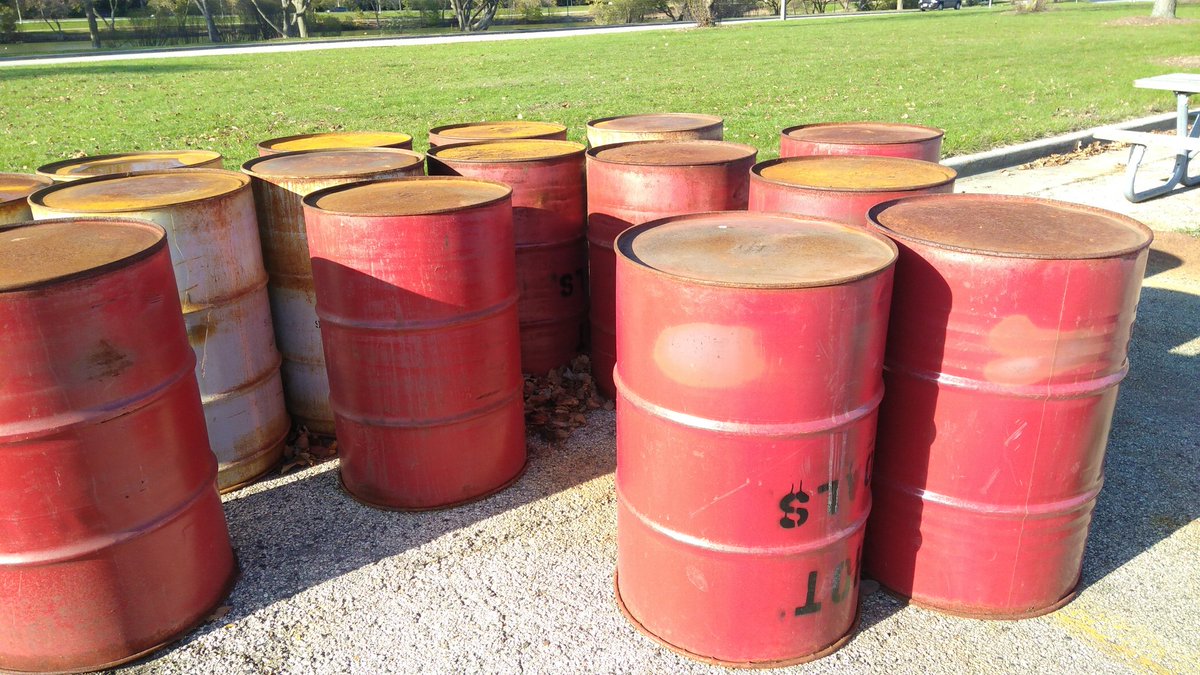 crispyn64's tweet image. If I shoot these, will they explode? #GamerThoughts