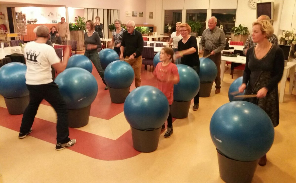 Mantelzorgers uit Harderwijk  'ont' moeten elkaar vandaag op Randmeer <a href="/znwv/">Zorggroep NW-Veluwe</a>. Een fijne samenwerking met <a href="/gemharderwijk/">Gemeente Harderwijk</a> @ZorgDat