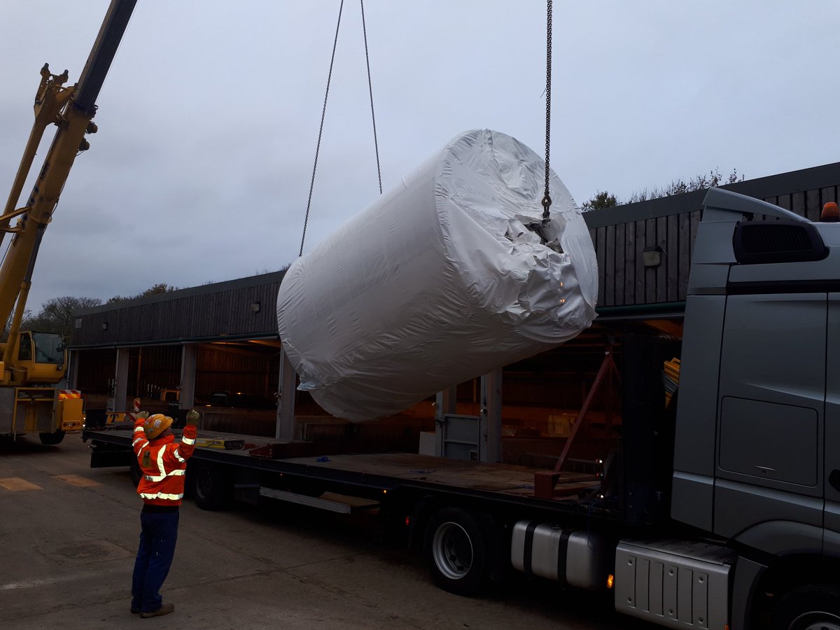 SteveTaylorims's tweet photo. Another @DeLaval #milksilo delivered to Cambridgeshire today. Together with CWC #glycol cooling https://t.co/plZIcfmDeq