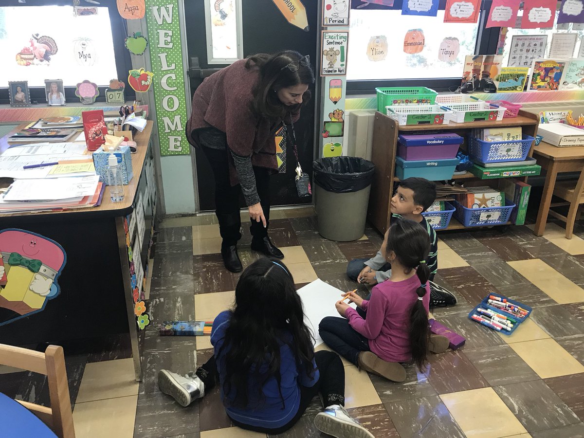 Engaging with ELLs during Genius Hour! #NMNews <a href="/NMBerkley_NJ/">Berkley</a>