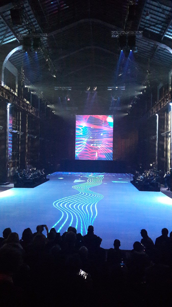 Valeo_Group's tweet photo. Mind-blowing show from @NAVYA_Group presenting the first taxi robot AUTONOM CAB equipped with Valeo’s SCALA® laser scanner. #autonomouscar https://t.co/K9llktVebS