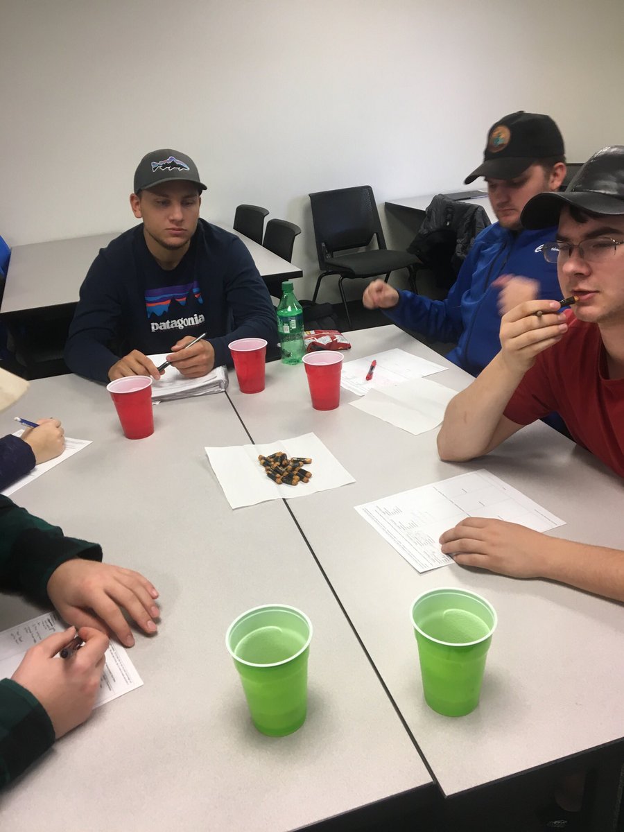 DrCathyNMC's tweet photo. What are we eating?? Using observations, deduction, and past experience to determine what it is... #ENG111 #NMC https://t.co/cZGvvggXBj
