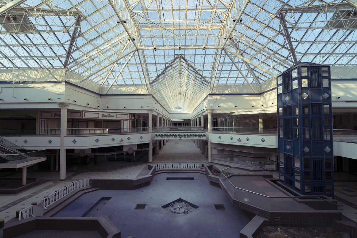 Levi_Berger's tweet photo. The shopping mall seems in some sense to be a dying program; what new ones could be placed inside these large shells? @IIT_ARC_413_568 https://t.co/1Ax1OTWgGz