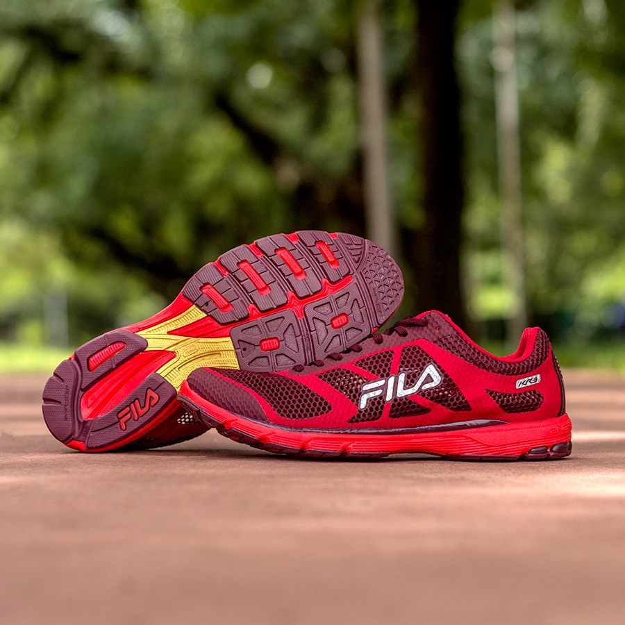 maratonmdp2017's tweet photo. Si buscás superar tu mejor marca en #LaCarreraDelMar , las #FilaKR3 son tu mejor opción.
#FilaRunning #FilaPerformance https://t.co/WSarm4D3yf