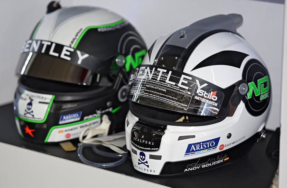 georj_igl's tweet photo. For me was an honour to adapt the design of «El Maestro 12+1» to @ASoucek helmet in the final race @BlancpainGT at BCN #thecolorsofspeed https://t.co/MPpZy1AxFo
