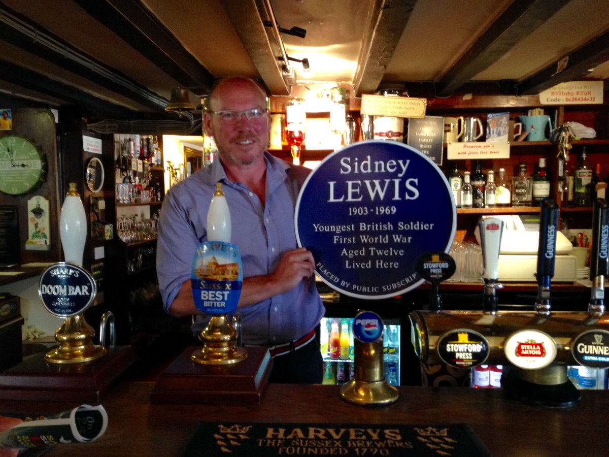 summerstown182's tweet photo. Who's up for a #Tooting trip to @GeorgeInnFrant? Pulling the pints here for 13 years, our boy soldier #SidneyLewis #SPUD182 #WW1 #REM182 https://t.co/DW1BE9d4Q7