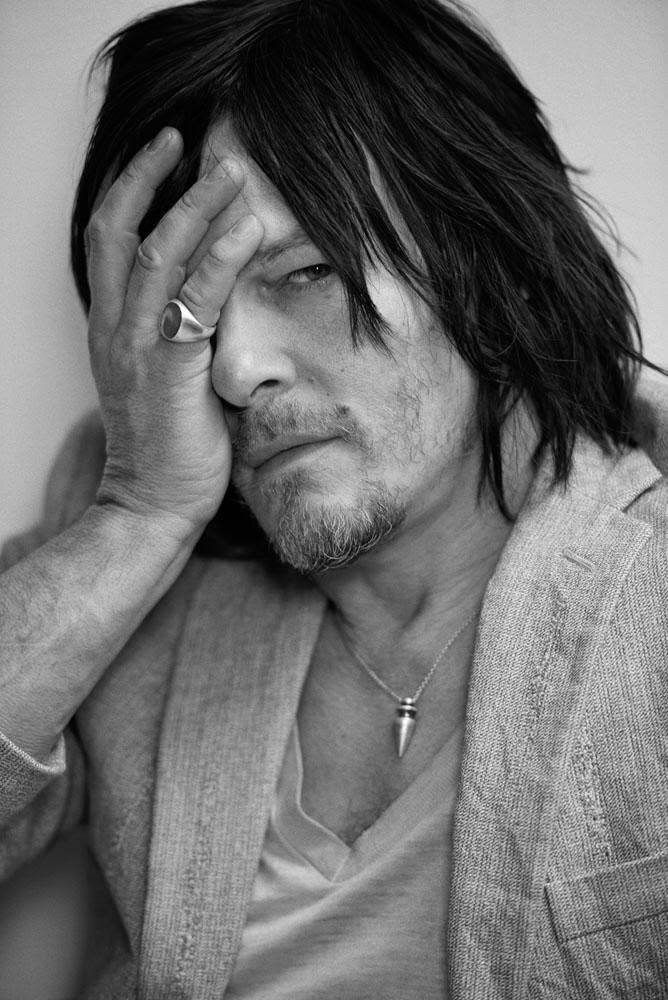 elkin_cynthia's tweet photo. #TWDTuesday #NormanReedus #DarylDixon He's my fave! @hfdmama @cookies_flowers @FansTWD3 @MartiLoLBah @normanssunshine @PeterTWD @HTTYD4Ever https://t.co/7bvCvvYJ7b