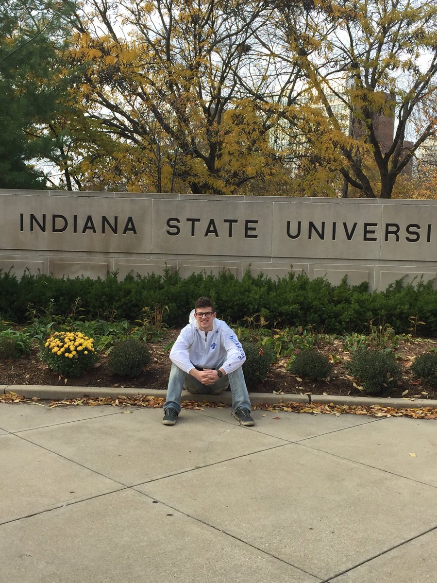 the_luke_moore's tweet photo. I think Indiana state is my winner... I mean I already bought a jacket. #bluebound https://t.co/zb7WTcrU8L