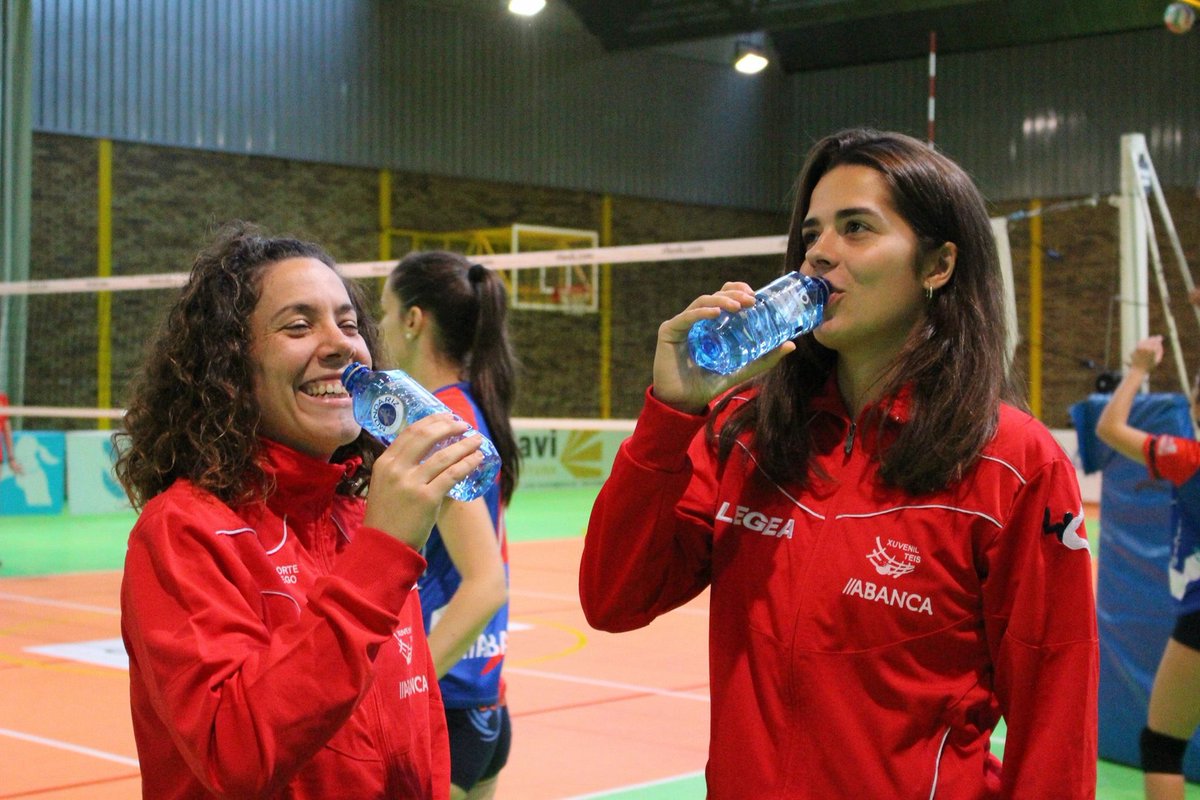 XuvenilTeis's tweet photo. Gracias a Disbepo nuestras chicas de Superliga 2 pueden hidratarse en cada partido en la #Batcueva.
#ApoyoAlDeporteFemenino #Disbepo https://t.co/7Scta5blAU