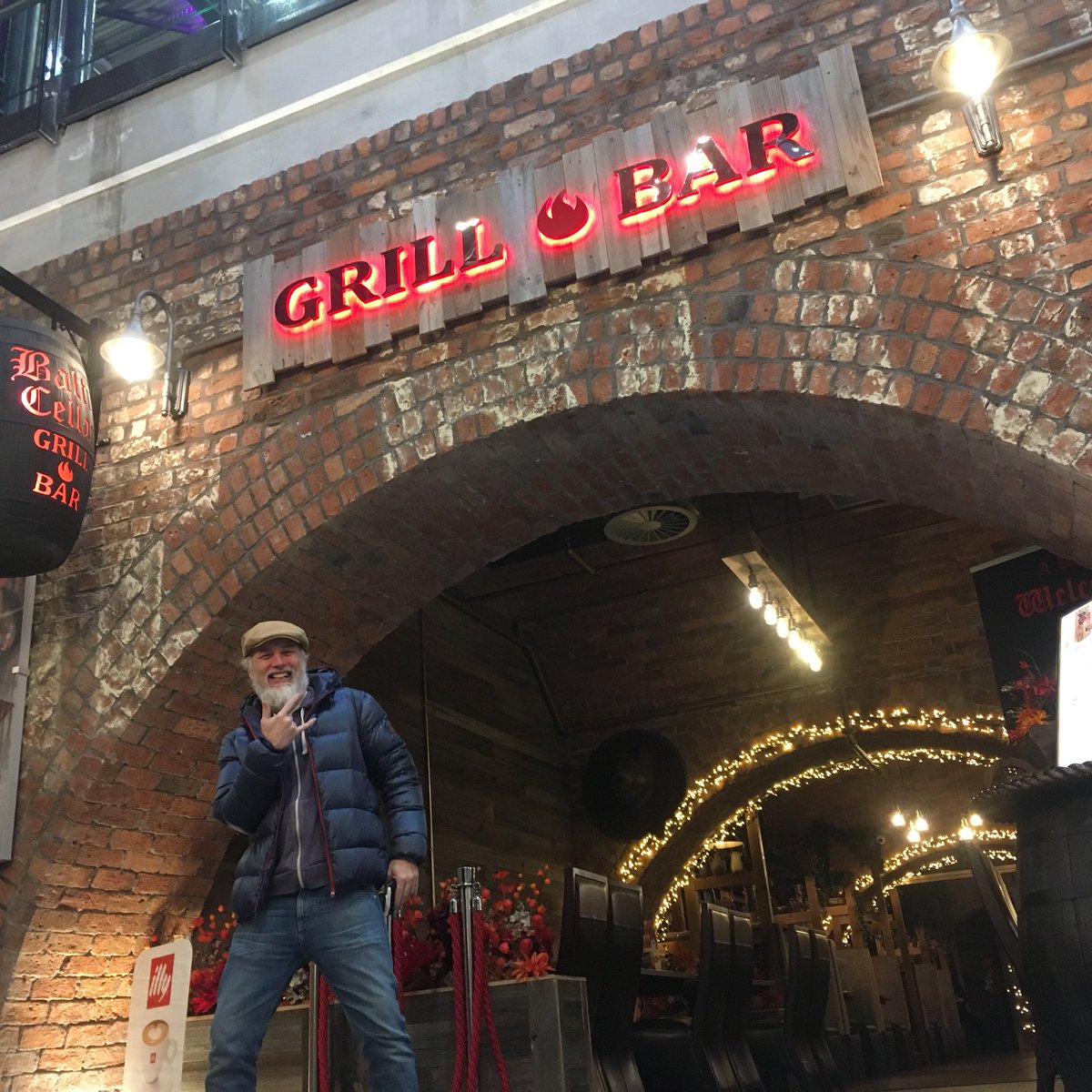 JasonSimpsonArt's tweet photo. Just found the best #Resauraunt in #Bolton @BalticCellarBL You have to try the #Solanka (Russian Special Soup) #TheVaults @Market_PlaceSC https://t.co/hZDtQGj2Tl