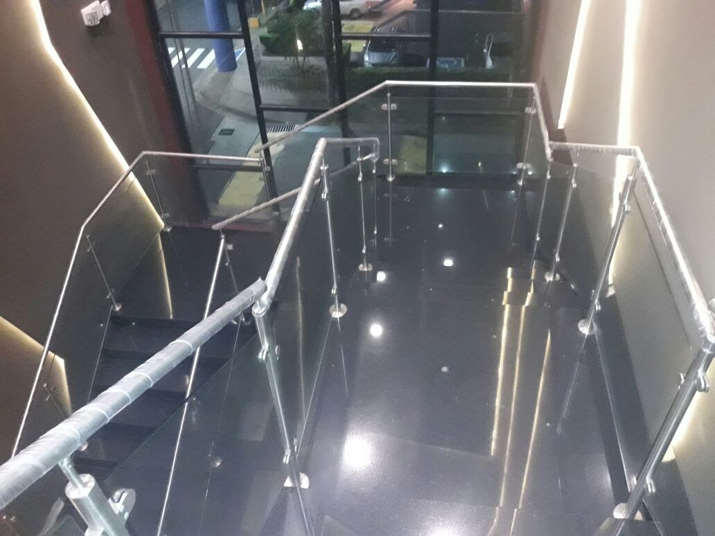 #Barandas en #acero inoxidable #vidrios de seguridad templados.
@AlbrookMallPTY <a href="/CinemarkPA/">Cinemark Panamá</a> 
Tlf.  3918589 / 3918169
ventas@tecnovid.net