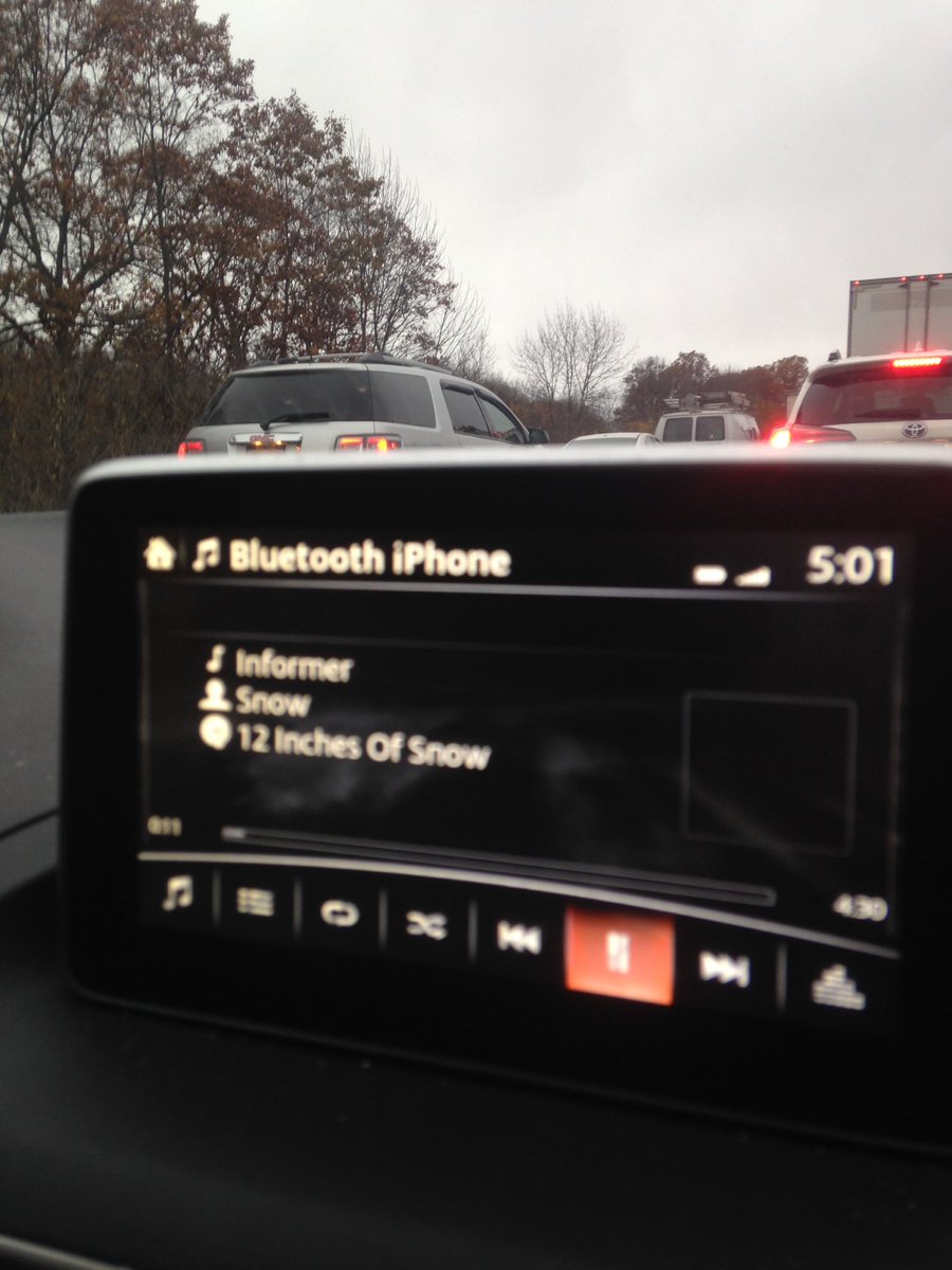 wallydubz's tweet photo. The goat.
#12InchesOfSnow https://t.co/FlcE0hr46R