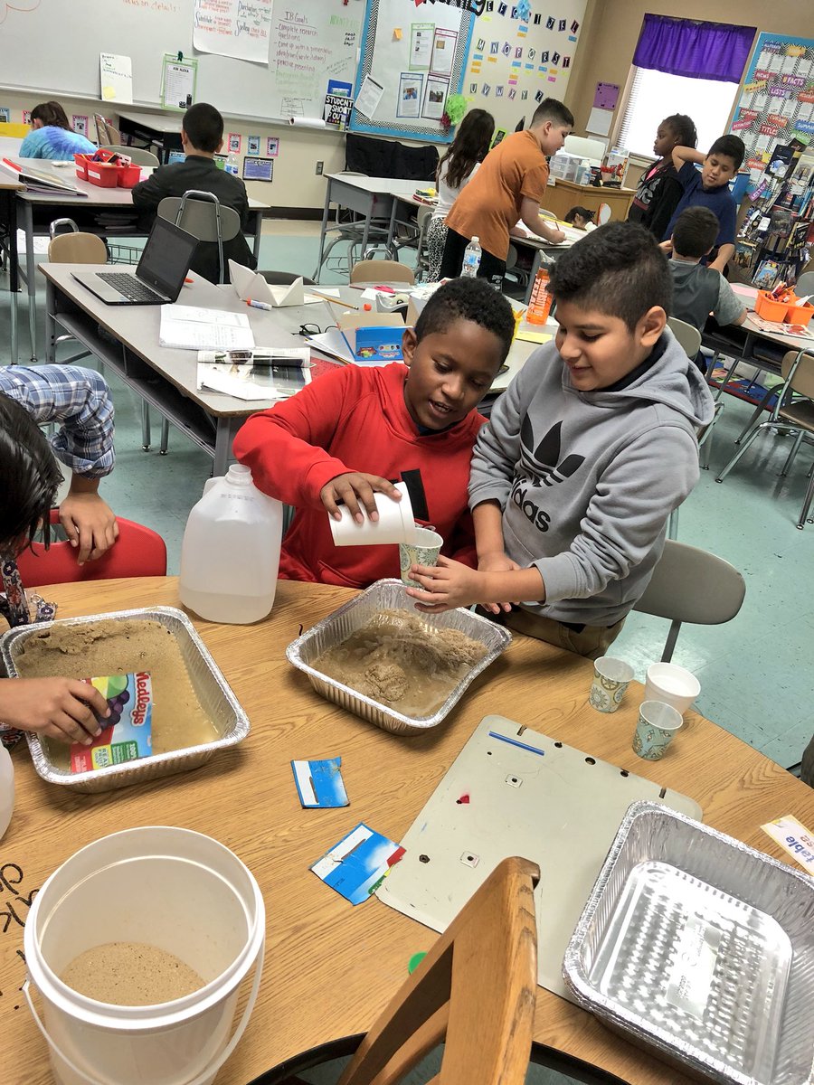 HerreraHuskies's tweet photo. 4th Grade working on #STEM workstations! So fun! #HerreraSTEM #HISD #TeamHISD @DrFennick @TeamHISD @HISD_Supe @HoustonISD https://t.co/3G4JVDUMGp