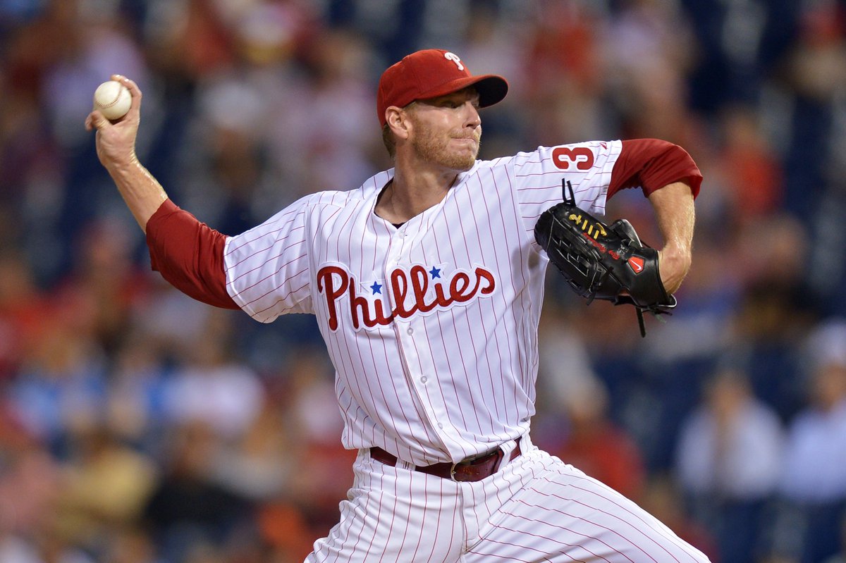 #BREAKING 2-time Cy Young winner Roy Halladay killed in plane crash off Florida bit.ly/2hbXhT8?utm_so… https://t.co/5Q0jMj5yHy