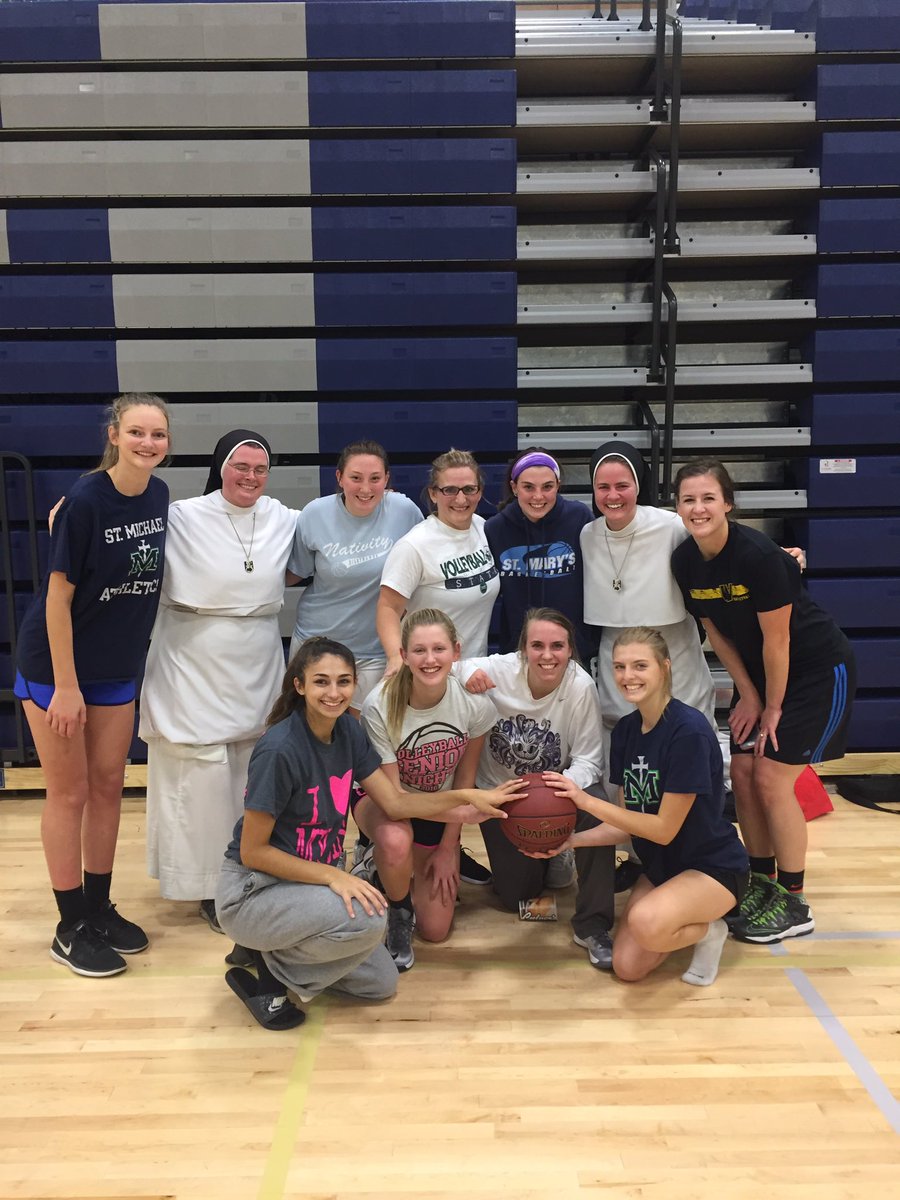 SMA_GBB's tweet photo. Just a little 5 v 5 between faculty members and some players after school today. #Sisterhood #SMAFamily #FacultyWon 🏀🍊 https://t.co/cGXICEPJUN