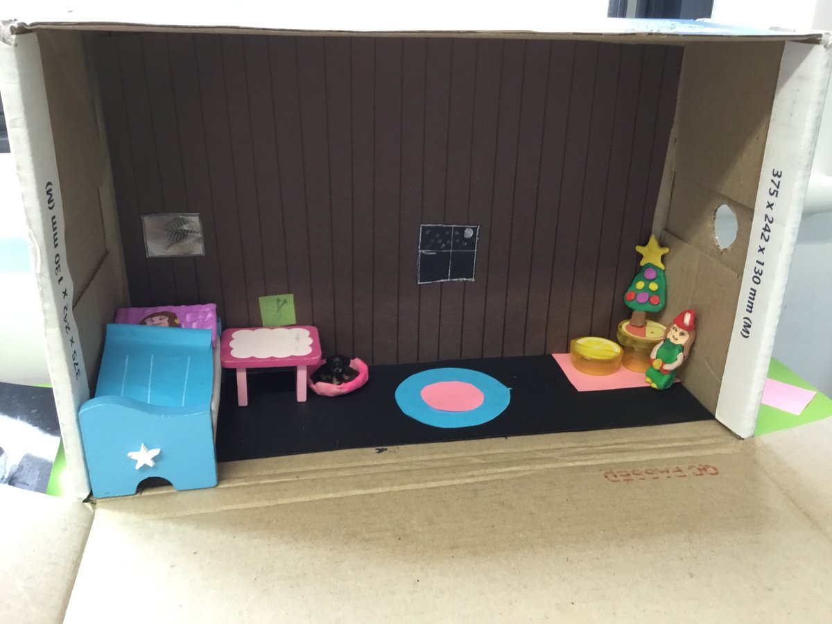 StColumbasBays's tweet photo. Year 5s designing their characters and sets for #Christmas themed stop motion animations. #Twasthenightbeforechristmas https://t.co/q5qp4N92cA