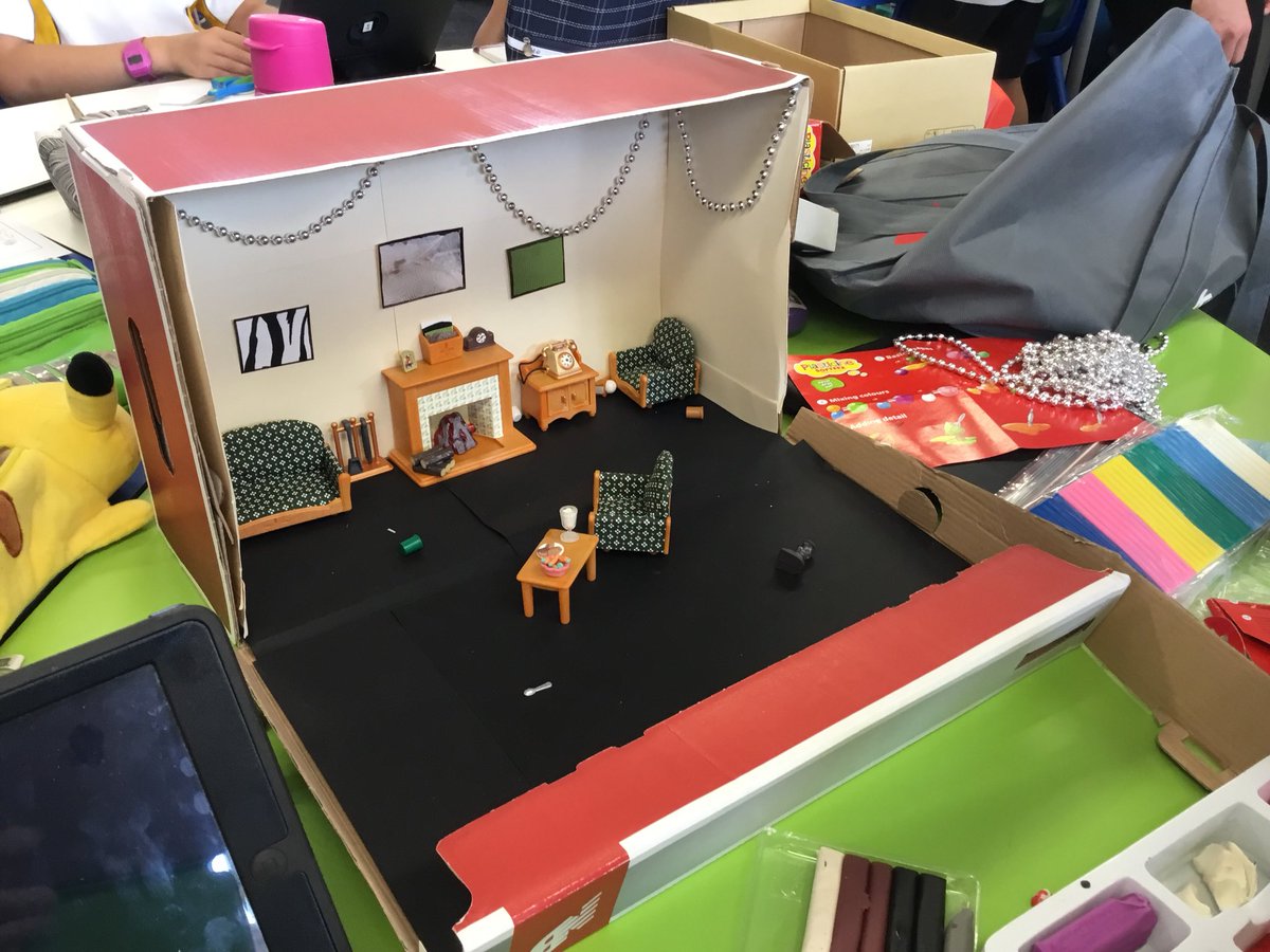 StColumbasBays's tweet photo. Year 5s designing their characters and sets for #Christmas themed stop motion animations. #Twasthenightbeforechristmas https://t.co/q5qp4N92cA