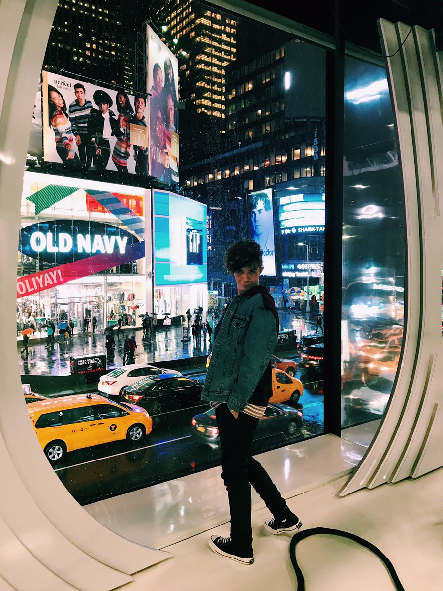 whydontwemusic's tweet photo. goodbye nyc (: https://t.co/k0VYkdd0ex