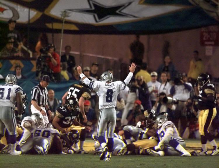 RetroDFS's tweet image. The @dallascowboys strike first in #TecmoBowl #RetroDFS with TDs from @TroyAikman and @EmmittSmith22 ...lead 14-0