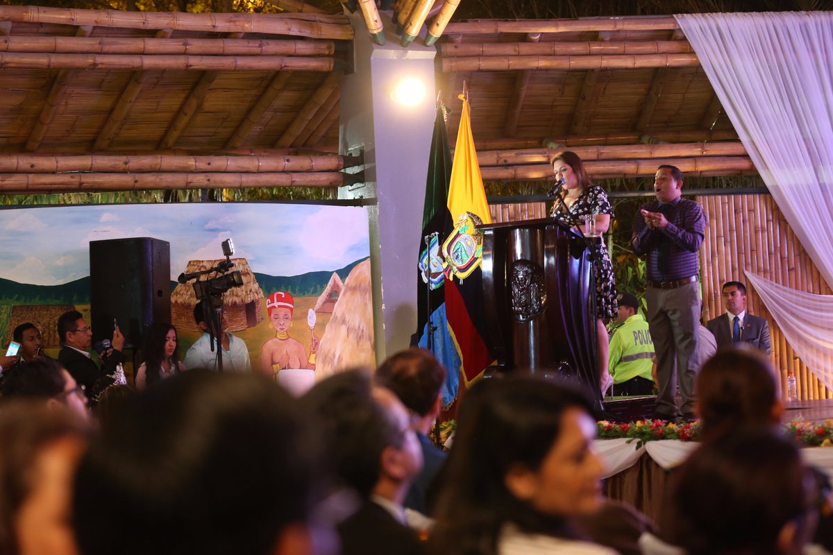 JuventudPais35's tweet photo. .@marialevicuna La manera más democrática de hacer país es escuchar la voz y obedecer lo que decida la gente con plena libertad https://t.co/Lx7356lpfx