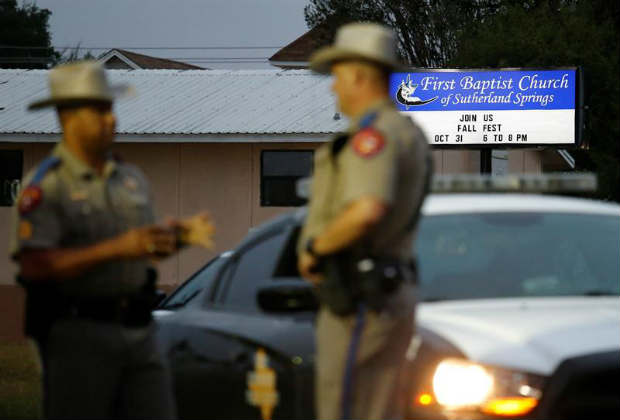 NDtitulares's tweet image. Asesino de Texas escapó de una clínica mental en 2012 - tinyurl.com/y9zbpeqw