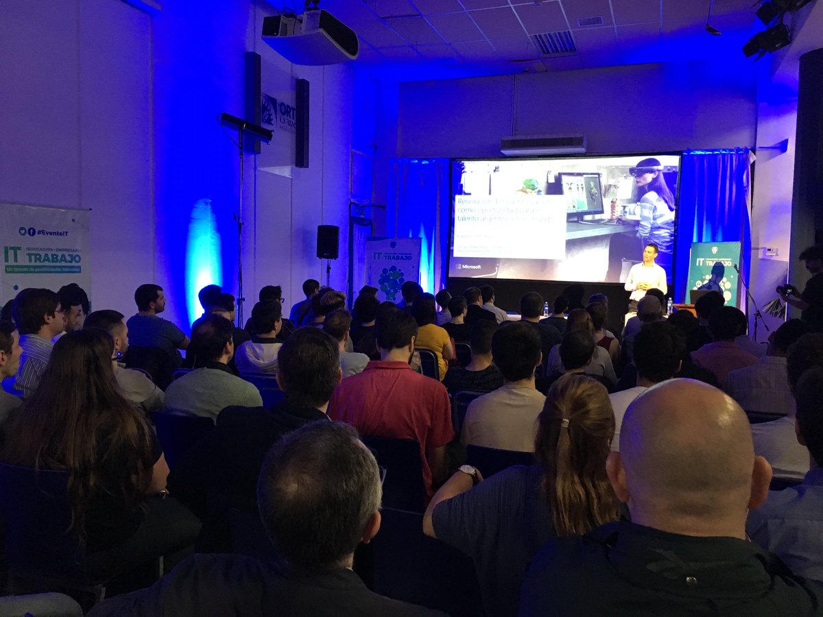 ORTArgentina's tweet photo. #EventoIT: DiegoBek, Director General de @MSFTArgentina, habla sobre la innovación como oportunidad para el talento argentino en el mundo. https://t.co/USUeS4AxMR