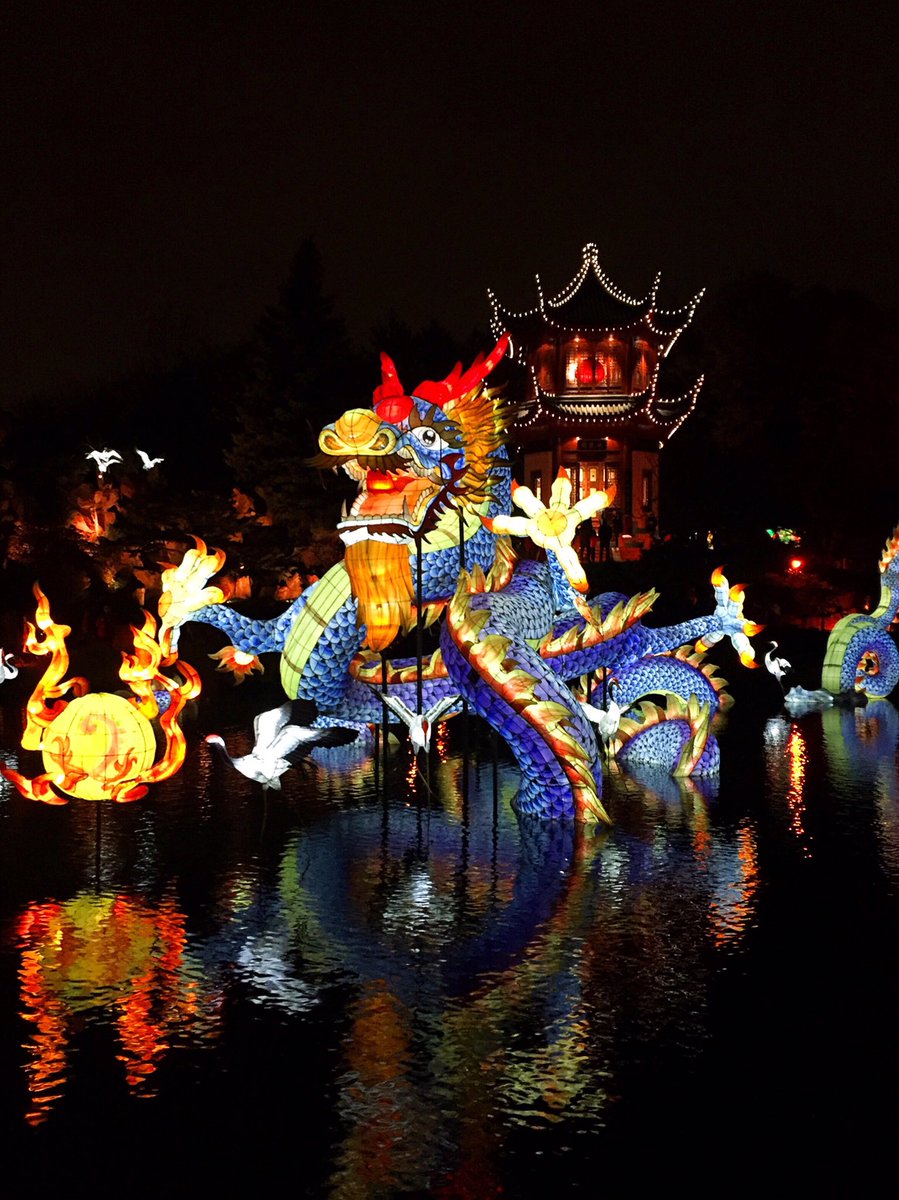 Throwing it back to this year’s Gardens of Light ✨ | 📷: <a href="/dahllii/">Dahlia M</a> #eatplaylive #mtlmoments