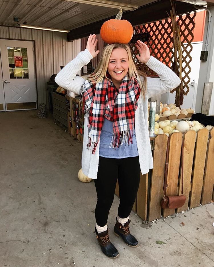 This week's Sister of the Week is Maddie Wohl! She just got accepted to her first grad school!  We're so proud to call her our sister 💕