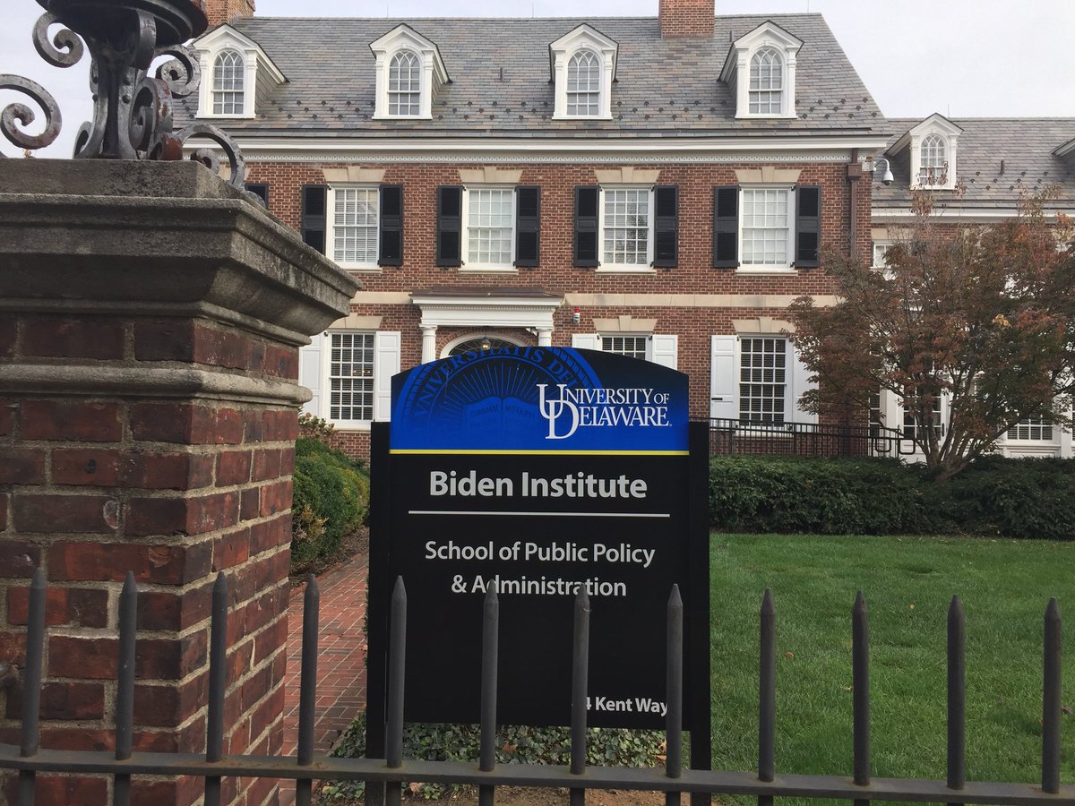 RlynnEpps's tweet photo. Great planning meeting today w/ the @UDBidenInst team! Getting ready for the Spring 2018 #UDCareer Trek to Washington, DC @UDcareers https://t.co/EWrfVUZi5s