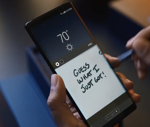 albiladdaily's tweet image. #سامسونج تسخر من عشاق #آبل في إعلانها الأخير  ... - 

 #Galaxy_Note_8 #IPhone_X #آبل #سامسونج

#صحيفة_البلاد

 goo.gl/FqjRyi