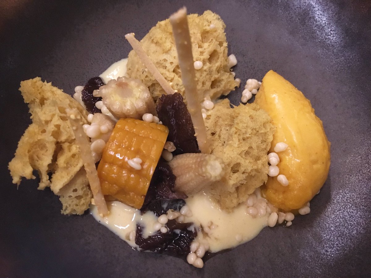 Jo no sé com putes fa en <a href="/tomeu007/">tomeu marti</a> per superar-se cada dia al @ArumeSushi 🍣