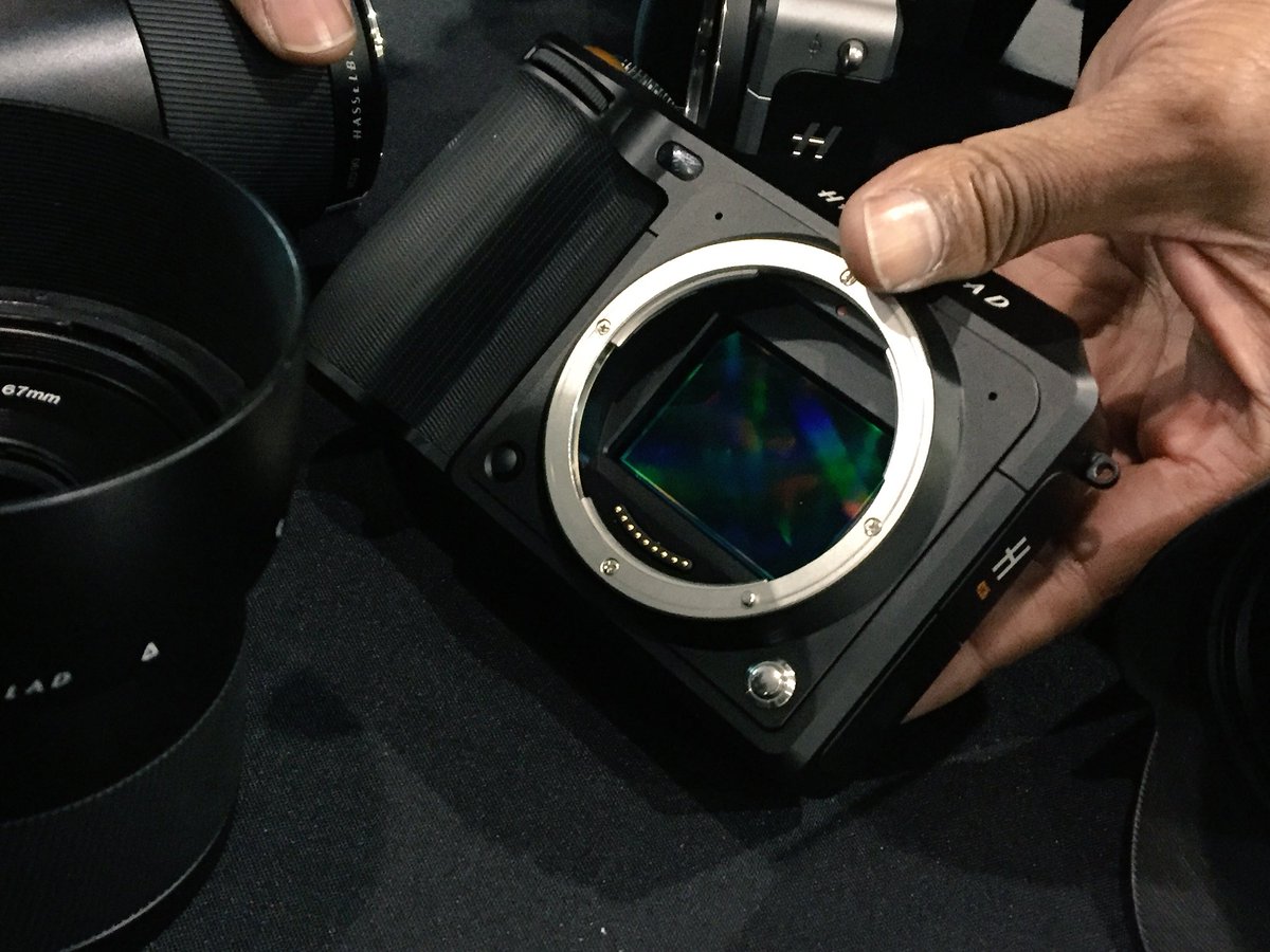 PAWELECphoto's tweet photo. Had to stop by the @Hasselblad booth to check out the #MediumFormat goodness of the X1D & H6D + say hi to the gents!
#Toronto #ProFusion2017 #TorontoPhotographer https://t.co/1TfYI7ko34