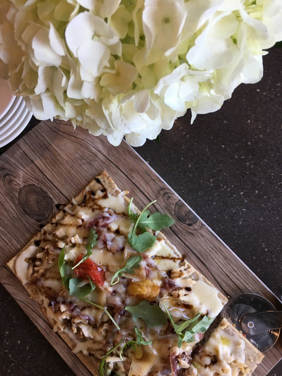 FormosaWinery's tweet photo. It's Tuesday! Time for 10% off flatbreads, and $5 kids' cheese pizzas. We're open until 8pm! https://t.co/OcGoFablxm